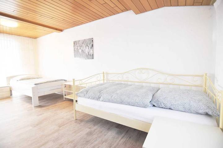 Ferienwohnung für 8 Personen, mit Balkon und Terrasse in Sankt Augustin - 3