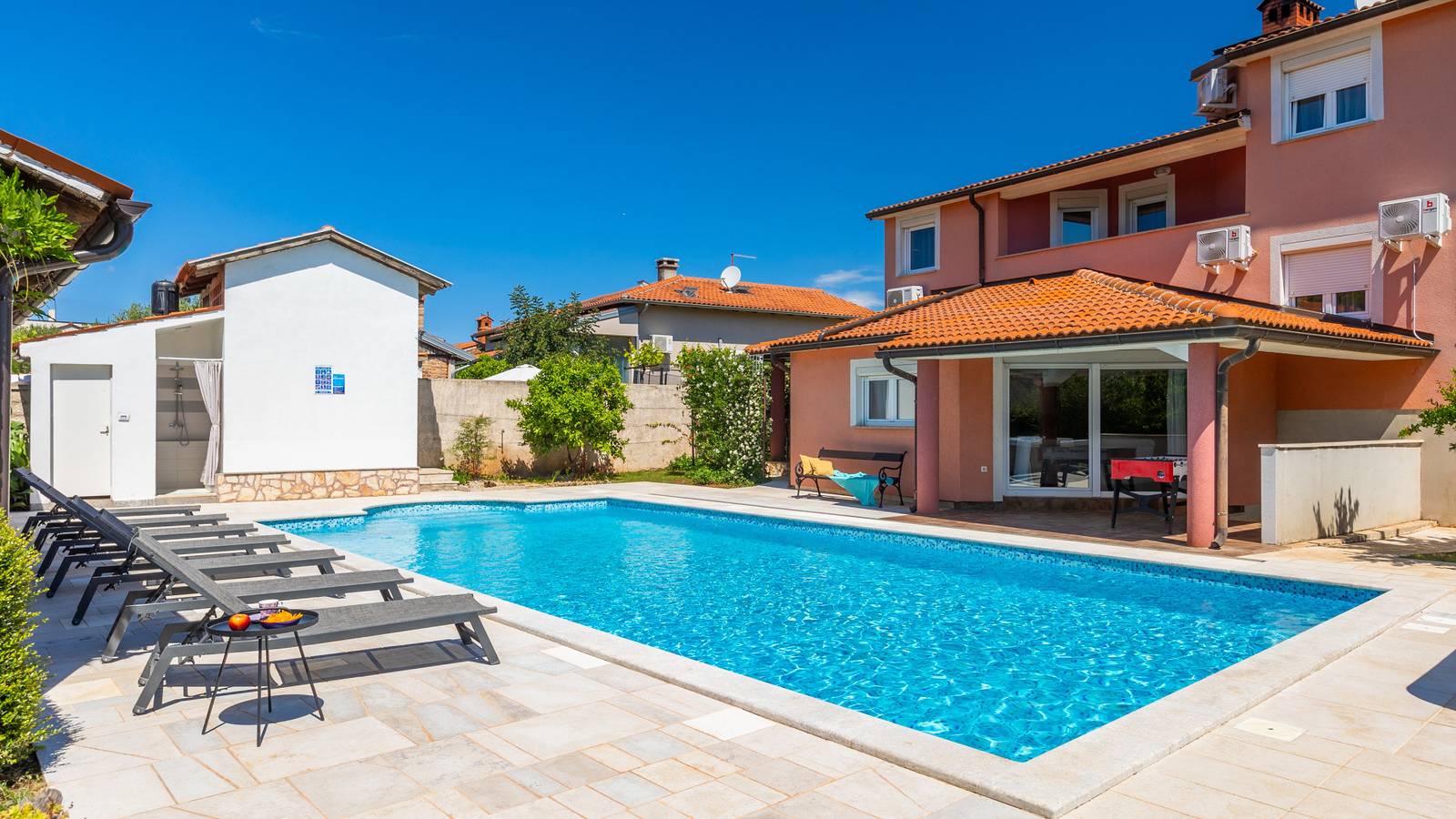 Casa Luce by Villas Guide in Stinjan, Pula
