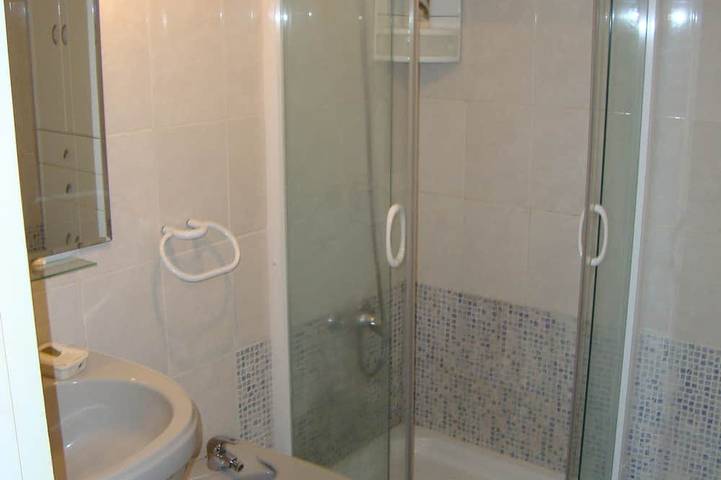 Gîte pour 6 personnes, avec piscine ainsi que terrasse et jardin à Garrucha - 4