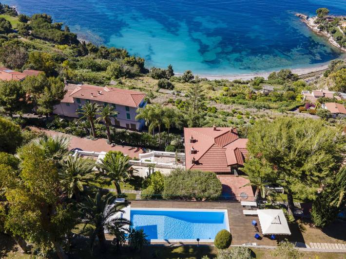 Villa pour 4 personnes, avec piscine et jardin à Grimaldi