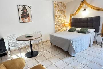 Gîte pour 2 personnes, avec jardin et terrasse à Corte