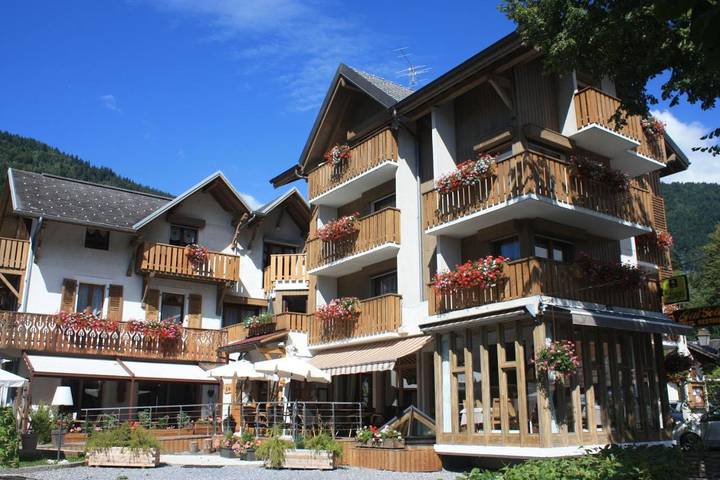 Hôtel pour 2 personnes, avec jardin et piscine ainsi que jacuzzi et sauna