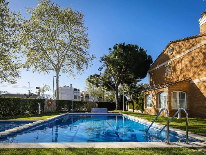 Villa pour 8 personnes, avec piscine et jardin, animaux acceptés à Cambrils - 2