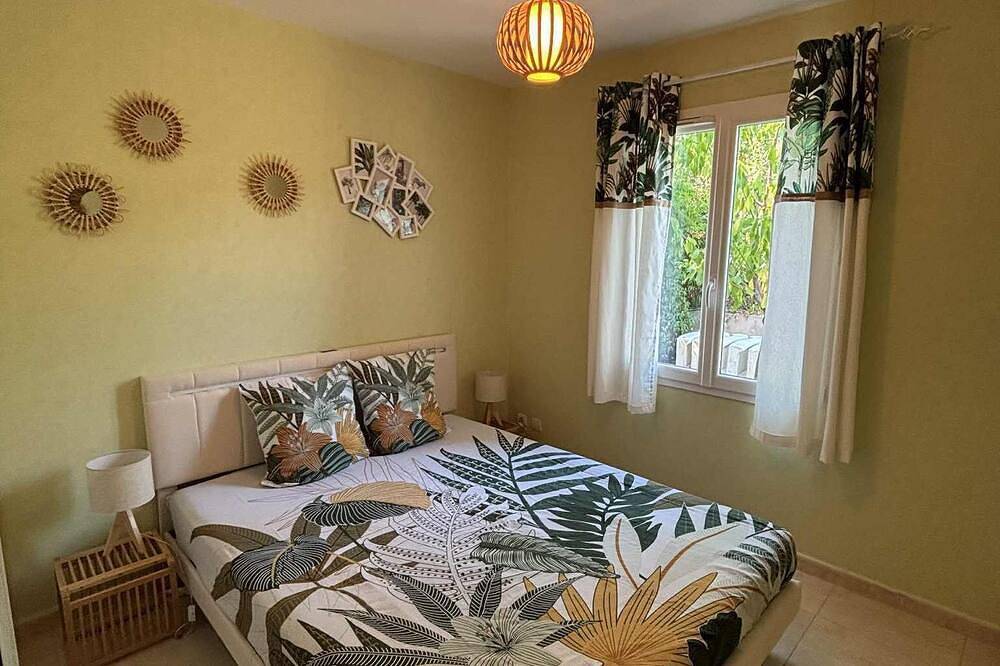 Villa de charme au calme avec piscine chauffée et Jacuzzi in Taradeau, Région de Draguignan