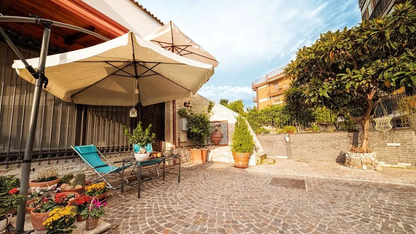 Bed and breakfast per 3 persone, con giardino e panorama - 1