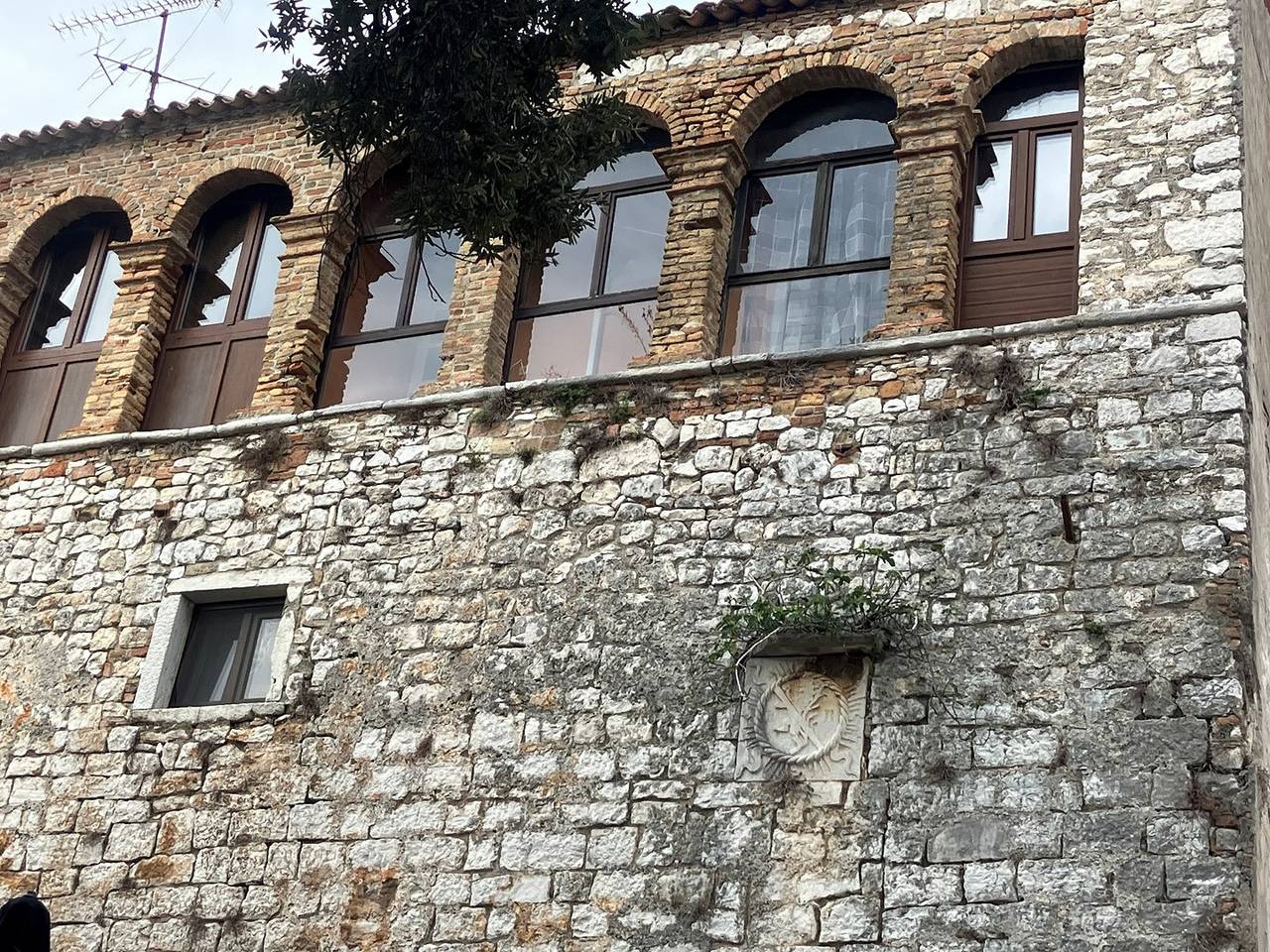 Ganze Wohnung, Historic Venetian Style Apartment with Seaview in Poreč City Center and Beachfront in Poreč, Porec und Umgebung