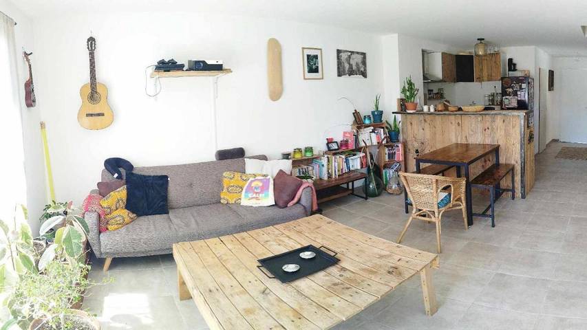 Location de vacances pour 4 personnes, avec jardin ainsi que terrasse et vue à Beaumettes - 2