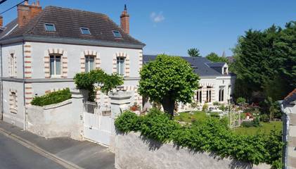 Gîte pour 4 personnes, avec vue et jardin à Bléré