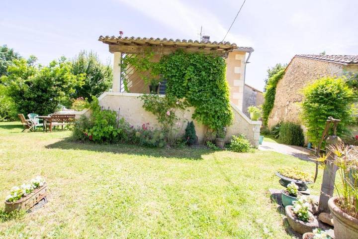 Location de vacances pour 2 personnes, avec jardin et terrasse à Allemans - 3