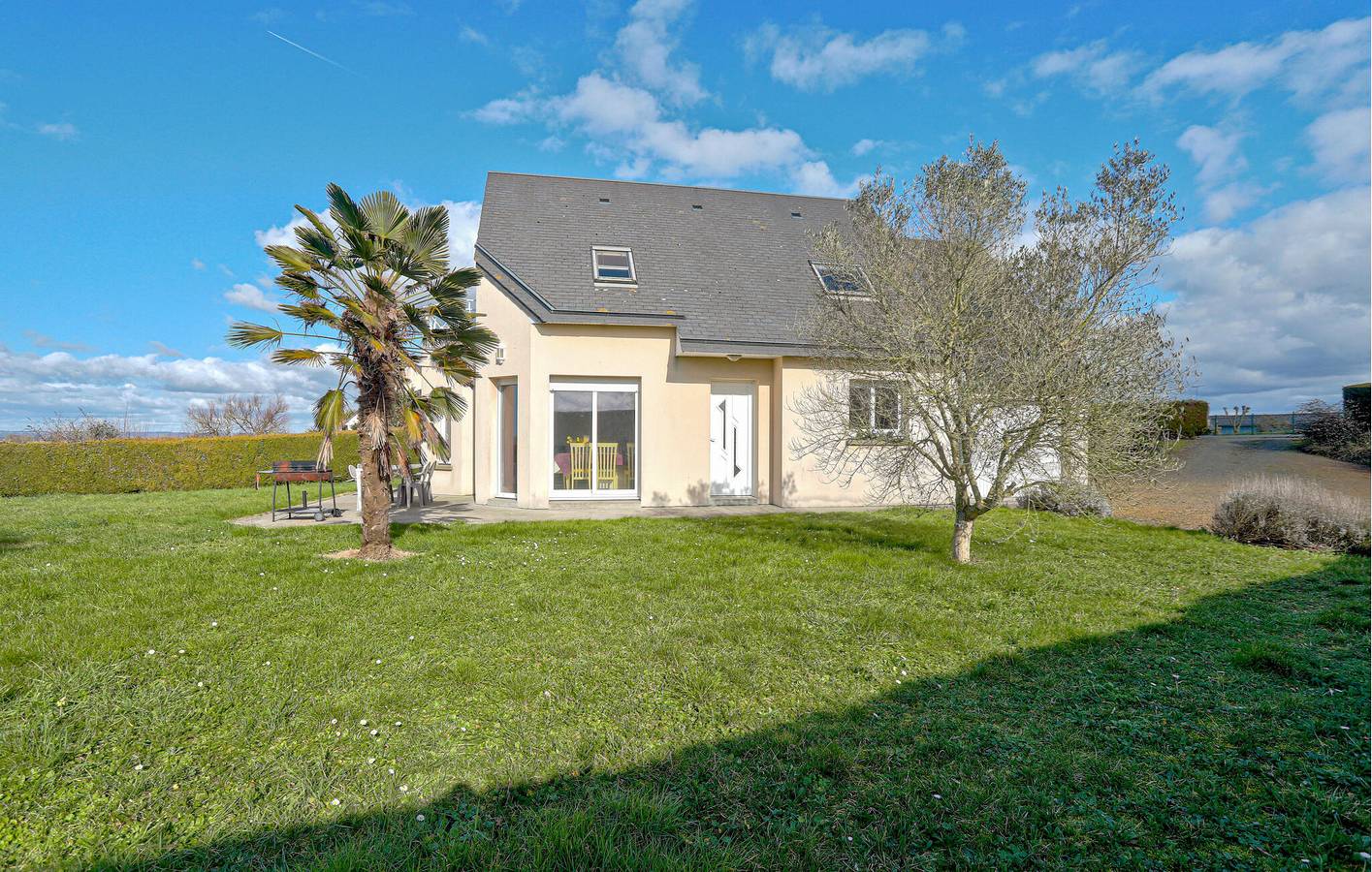 Appartement vue mer avec jardin, WiFi et parking, Courtils 300m in Courtils, Baie du Mont-Saint-Michel