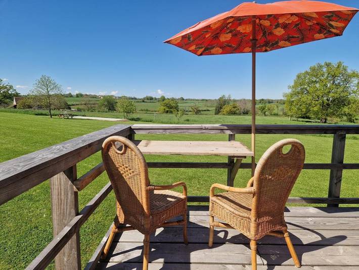 Appartement de vacances pour 2 personnes, avec piscine et jardin ainsi que vue et terrasse dans la Creuse - 2