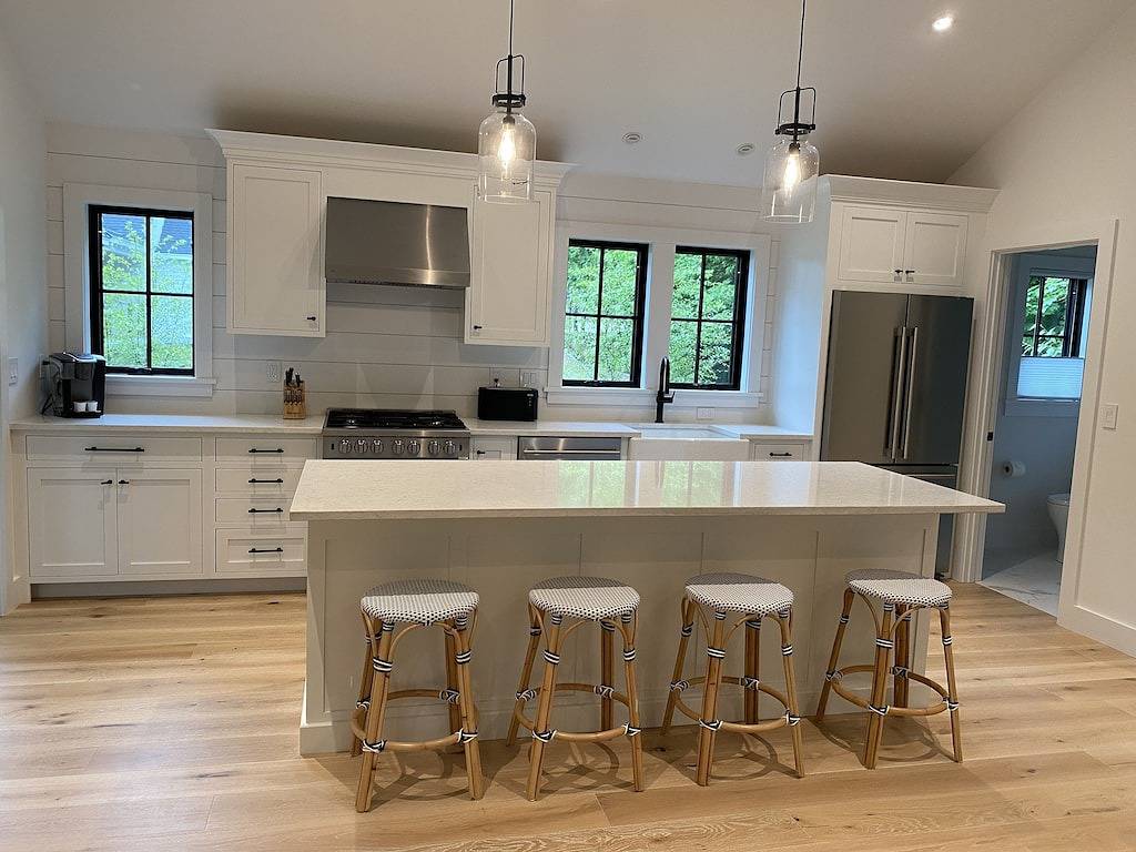 Prime location! Walk to Main Beach and downtown Ogunquit. No car needed. in Ogunquit, York County