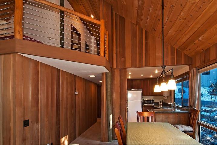 Vacation house for 6 people, with hot tub and balcony, with pets by Lake Tahoe