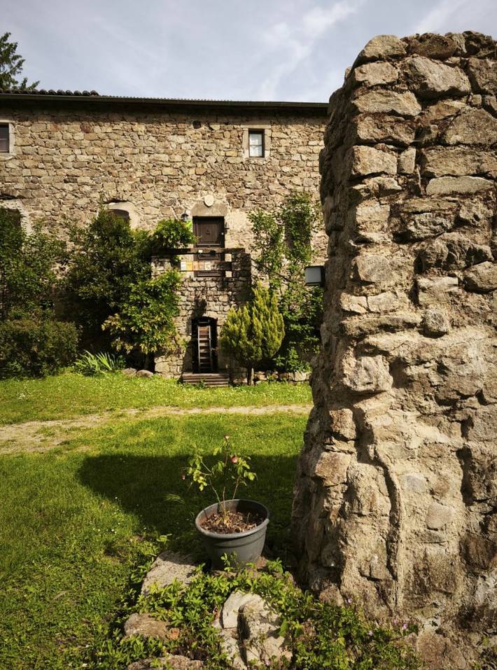 Chambre d’hôte pour 2 personnes, avec piscine et jardin, animaux acceptés en Ardèche - 2