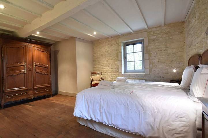 Location de vacances pour 12 personnes, avec jardin et piscine ainsi que jacuzzi et sauna dans Ponts sur Seulles - 2