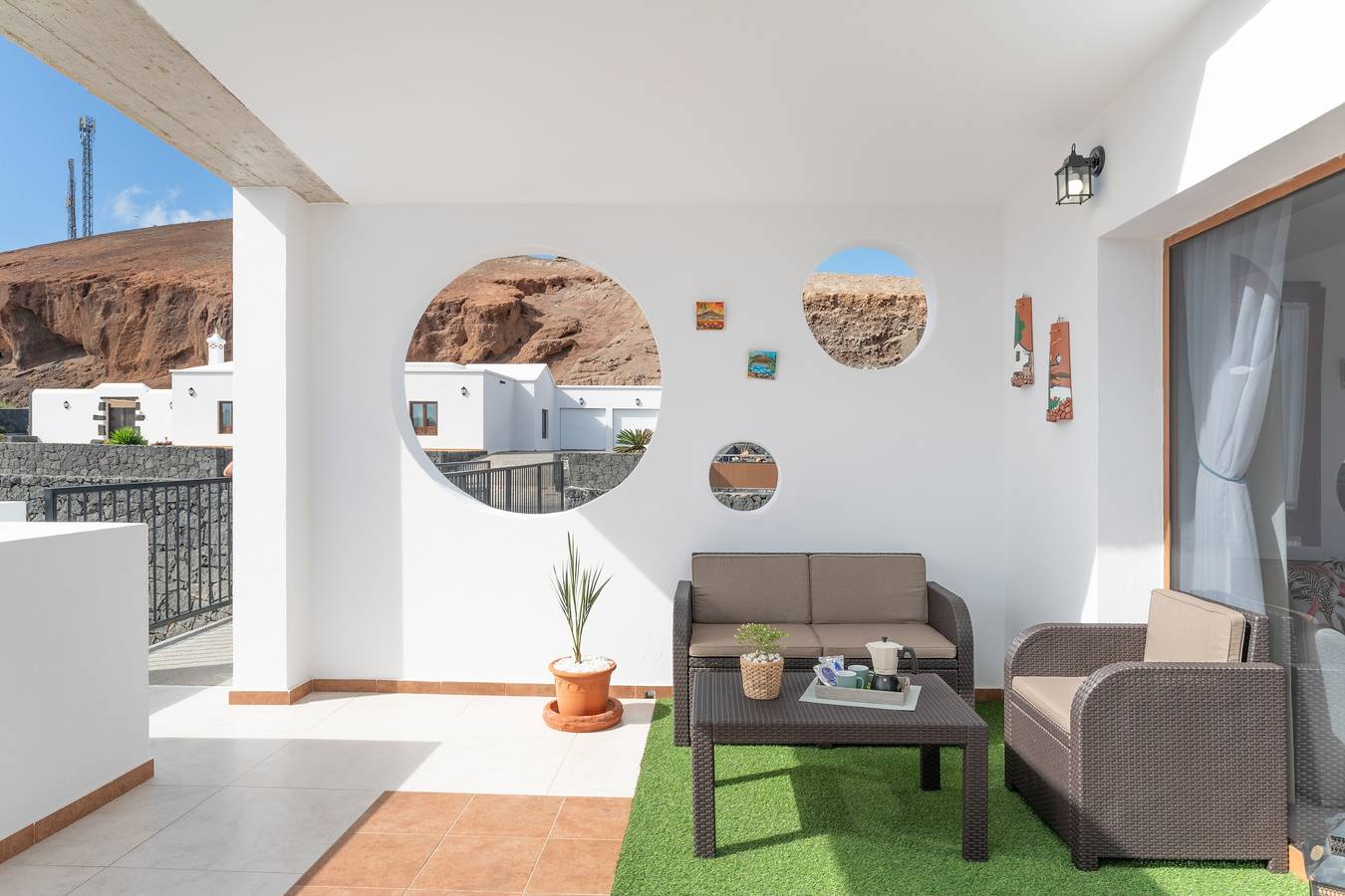 Maison de vacances 'Marde Loft' avec vue sur la montagne, terrasse privée et Wi-Fi in Mancha Blanca, Tinajo