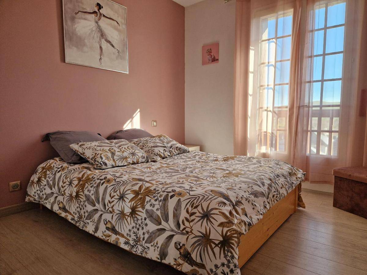 Four-Bedroom House in Laguiole, Parc naturel régional de l'Aubrac