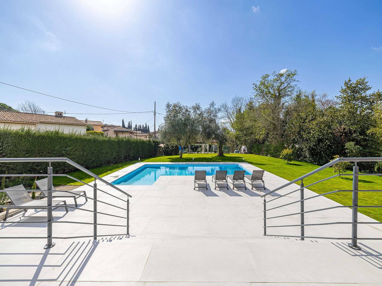 Villa Moderne avec Piscine Chauffée et Jardin in Mougins, Côte méditerranéenne (France)