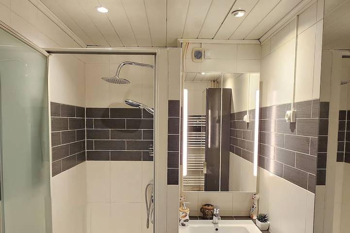 Ganze Wohnung, Charmant Appartement 2 Chambres Avec Balcon Proche de Paris & Disneyland in Champigny-sur-Marne, Val-de-Marne