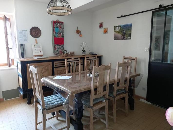 Location de vacances pour 5 personnes, avec terrasse, animaux acceptés à Bonnac