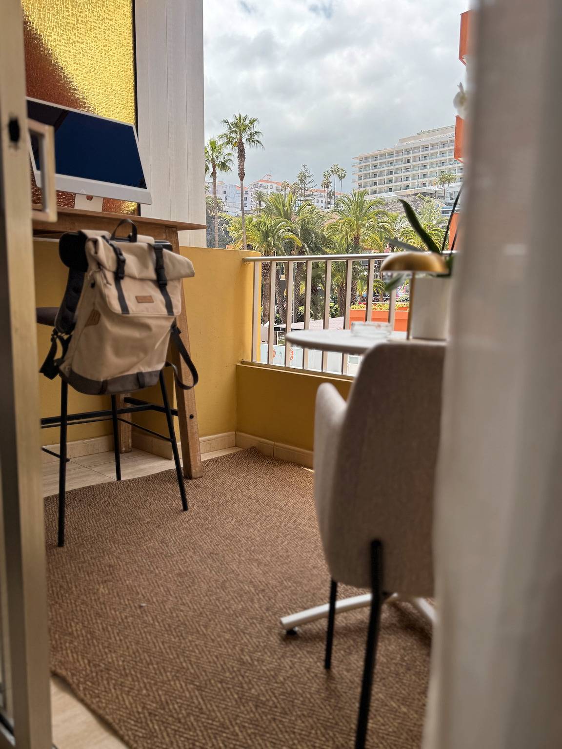 Ganze Wohnung, Ferienwohnung 'Nuevo, Piscina Y Mar A 1 Paso' mit Gemeinschaftspool, Wlan und Klimaanlage in Playa Martianez, Puerto de la Cruz