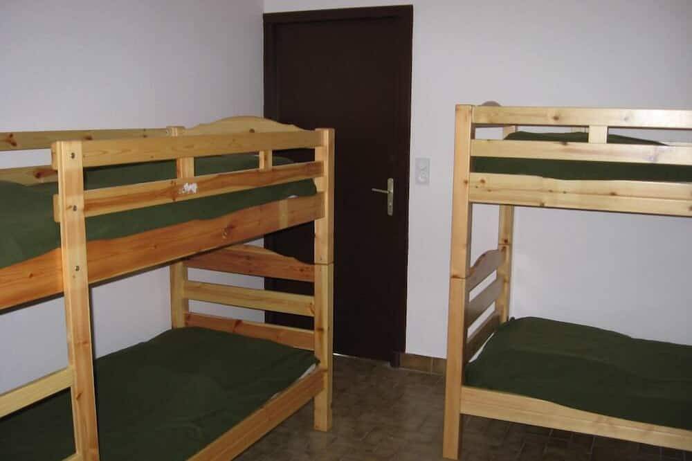 Apartamento entero, Deshollinador en la aldea de La Chal in Saint-Jean-d'Arves, Región de Saint-Jean-de-Maurienne