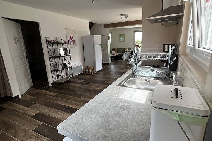 Gîte pour 8 personnes, avec jardin dans Caffiers - 2