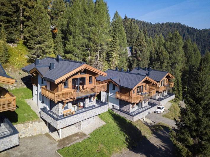 Ferienhaus für 8 Personen, mit Sauna und Balkon sowie Balkon/Terrasse und Whirlpool an der Turracher Höhe