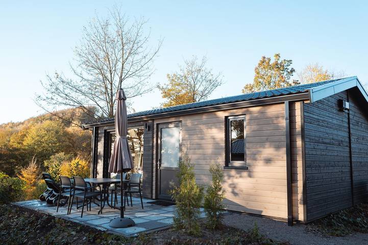 Chalet für 4 Personen, mit Balkon/Terrasse und Terrasse sowie Garten in Nordrhein-Westfalen