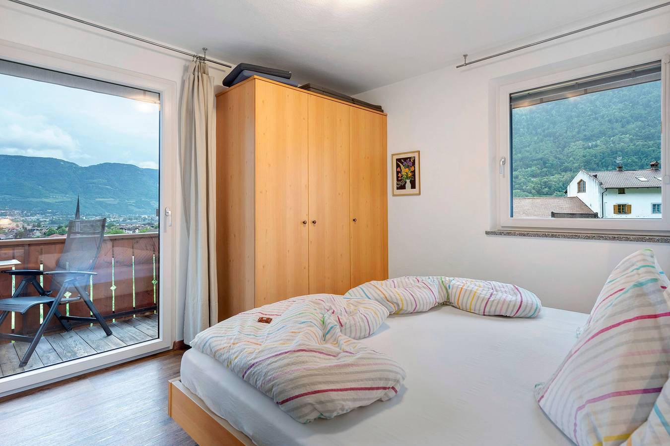 Ganze Wohnung, Apartment A4 mit Blick auf Meran, Gemeinschaftspool, Whirlpool und Wlan in Mitterplars, Algund