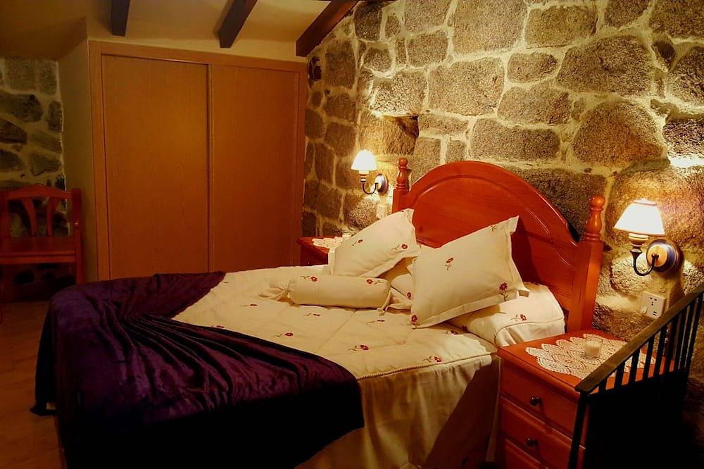 Comfortable Rural House in Nogueira de Ramuín, Ribeira Sacra