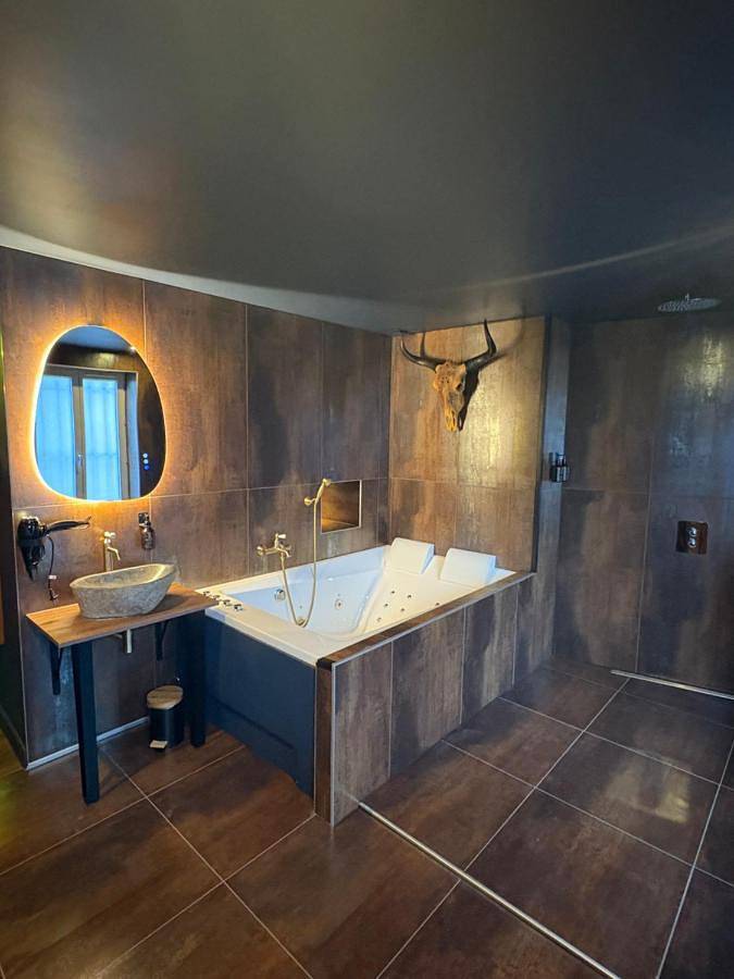 Gîte pour 2 personnes, avec Jacuzzi à Saint-Symphorien-d'Ancelles