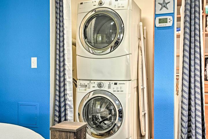 Vacation rental for 4 people, with terrace and hot tub as well as yard and pool, with pets in Albuquerque