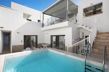 Holiday Rental for 9 People in Adeje, South Tenerife, Photo 4