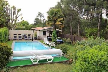 Gîte pour 4 personnes, avec jardin à Biganos