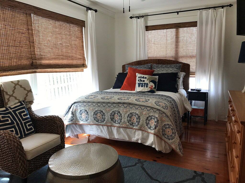 Charming Direct Oceanfront 1940 Beach Cottage in der perfekten Lage! in New Smyrna Beach, Florida