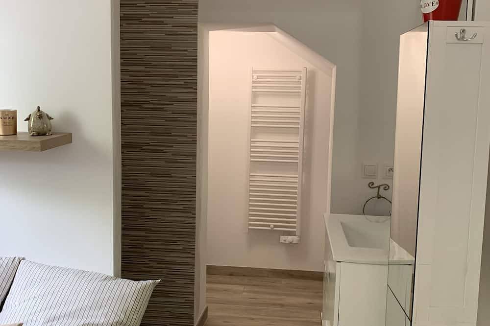 Downstairs villa in the countryside in Marignane, Istres region
