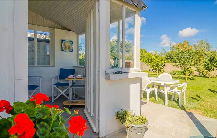 Appartement de vacances entier, Charmant appartement près du bord de mer et du centre-ville, avec jardin et parking in Pleubian, Côte de Granit Rose