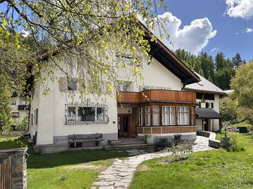 Cottage pour 5 personnes, avec jardin et balcon, adapté aux familles à Zernez