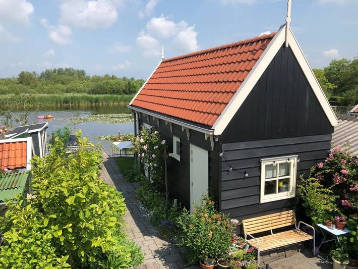 Pension voor 2 personen, with Terras and Tuin as well as Uitzicht op het meer and Uitzicht in Zaanstad