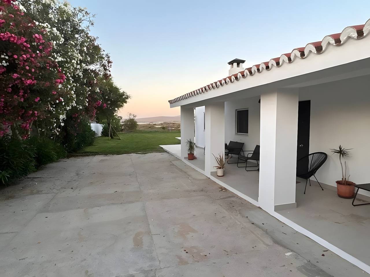 Villa Marismas – Barbate Strand, 5 Schlafzimmer, privater Garten, 10 Gäste in Barbate, Costa de la Luz