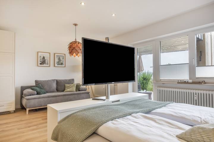 Hel studio-lejlighed, Schwarzwaldnest – Luxury Apartment with Wi-Fi, Terrace & Stunning Panoramic Views in Schonach, Schonach im Schwarzwald