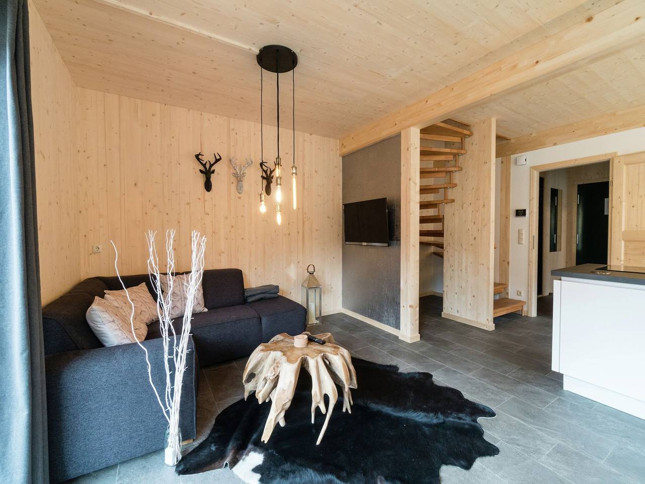 Cosy chalet with hot tub in St. Georgen ob Murau, Sankt Georgen am Kreischberg