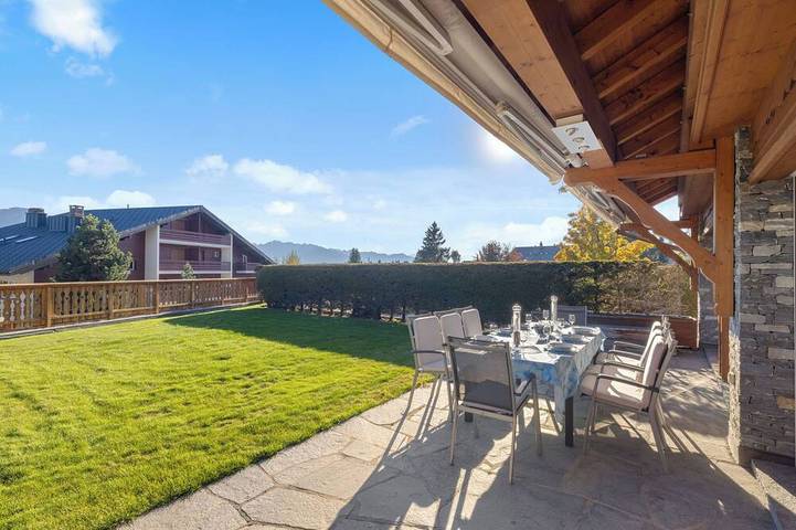 Vacation rental for 8 people, with sauna and balcony/terrace as well as terrace, with pets in Montana (Switzerland)