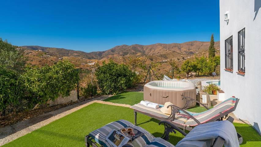 Casa rural para 3 personas, con piscina además de jacuzzi y balcón/terraza, Se admiten mascotas en El Borge - 3