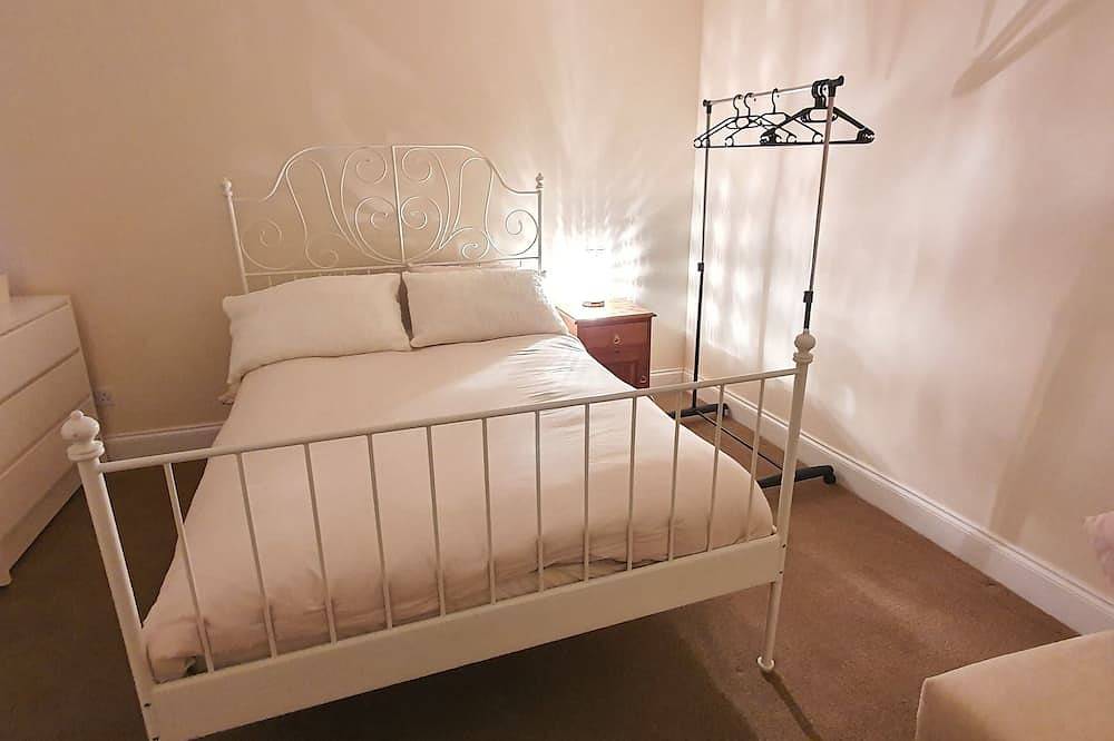 Entire apartment, Grace Apartments - Living Waters 2 in Ashford, Ashford region
