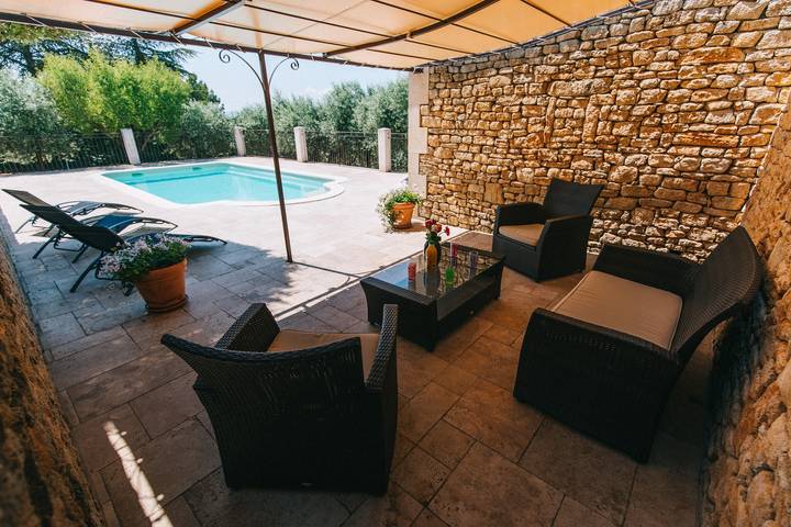 Villa 'Maison Lioux Parc Du Luberon' con terraza privada, jardín privado y Wi-Fi in Lioux, Parque natural regional del Luberon
