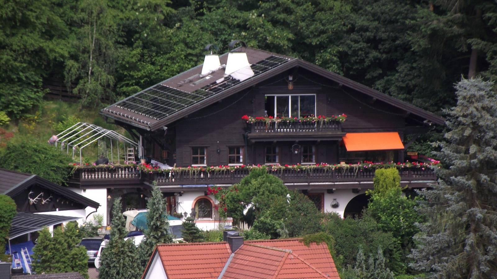 Geheel appartement, Appartement "Weiser Hirsch" in Chalet Burgblick met uitzicht op de burcht in Weilrod, Hochtaunuskreis