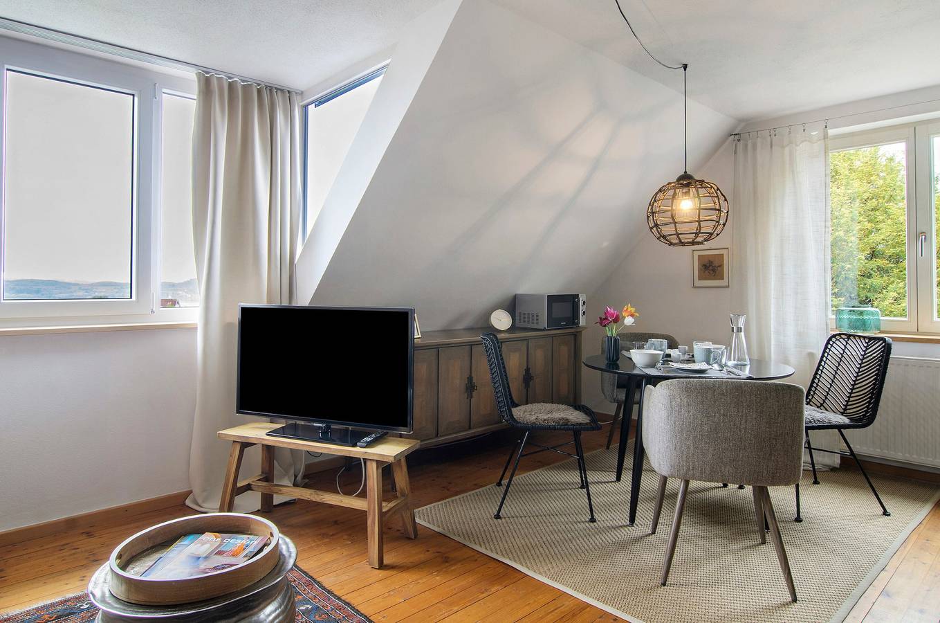Ganze Wohnung, Ferienwohnung 'Gute Nacht In Der Acht' mit Seeblick, Privatem Garten und Wi-Fi in Überlingen, Region Bodensee-Oberschwaben