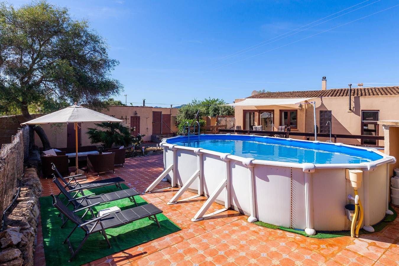 Guest House 'Apartment Tina Capdepera' with Private Pool, Wi-Fi and Air Conditioning in Capdepera, East Majorca